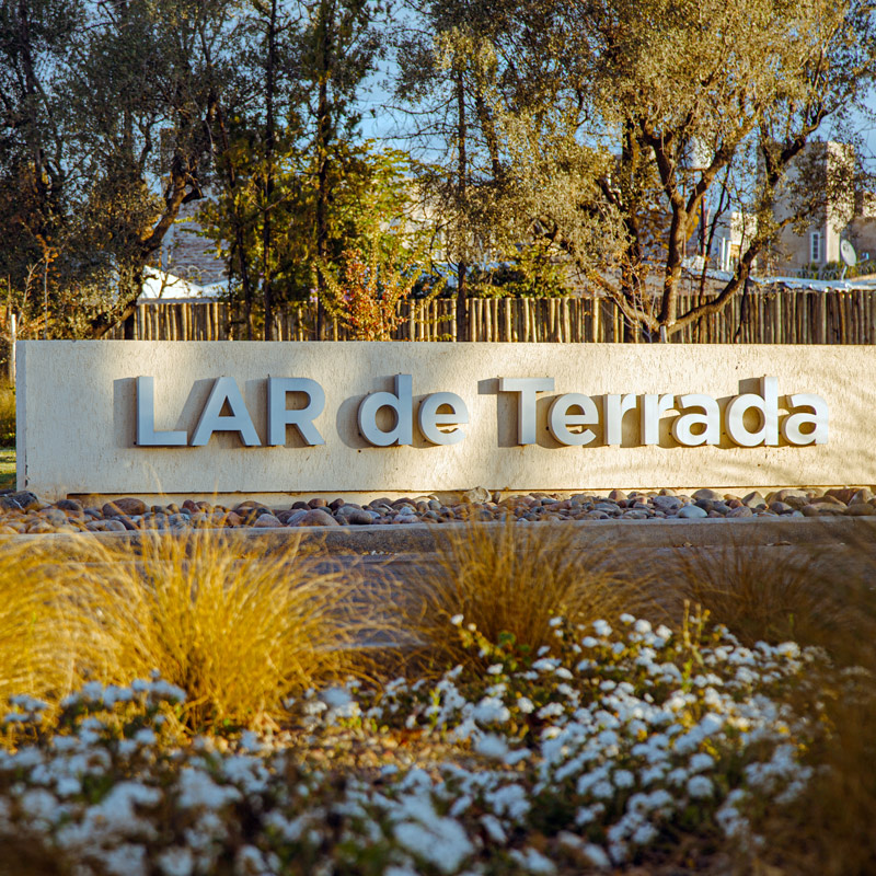 LAR DE TERRADA